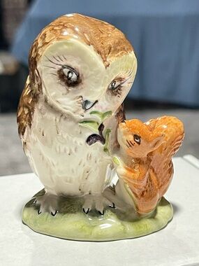 Hand vintage Beswick Beatrix Potter "Old Mr. Brown" figurine.   Wise owl